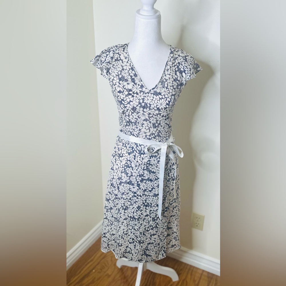 BURBERRY LONDON NAVY FLORAL PRINT FLUTTER SLEEVE KNEE LENGTH DRESS SZ.4